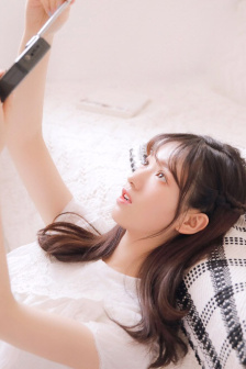 楼上的小女孩